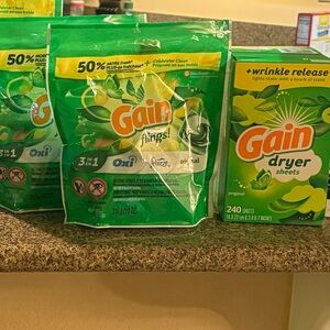 Gain bundle flings, dryer sheets, scent beads and febreeze